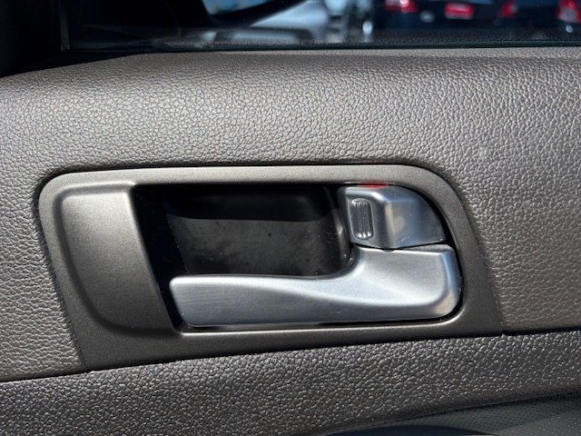 Photo 6 of this KIA OPTIMA