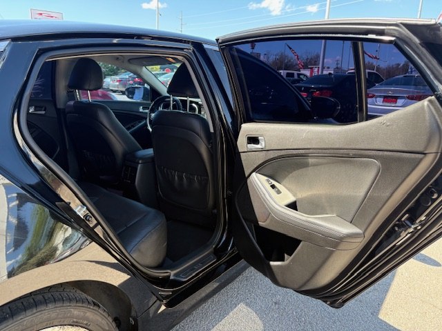 Photo 10 of this KIA OPTIMA