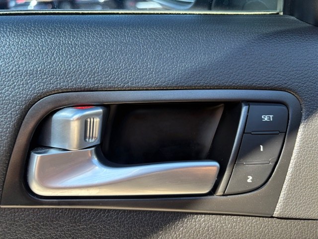Photo 17 of this KIA OPTIMA