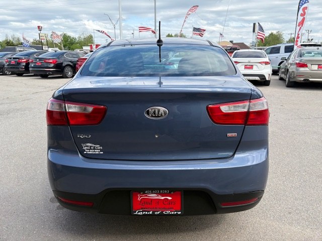 Photo 31 of this KIA RIO