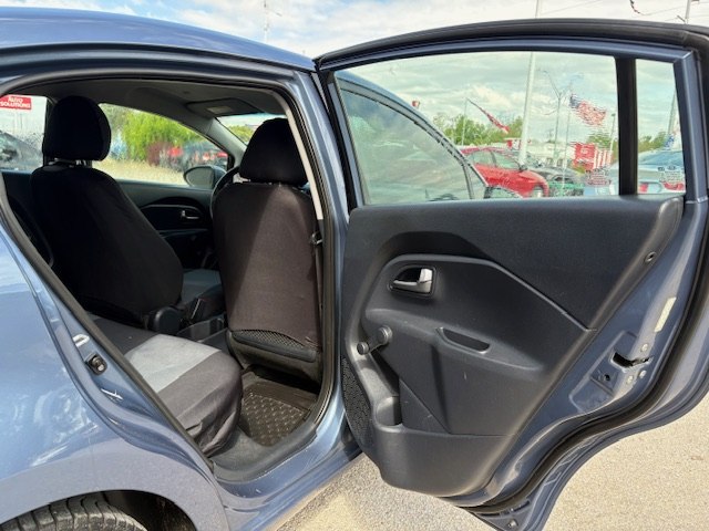 Photo 7 of this KIA RIO