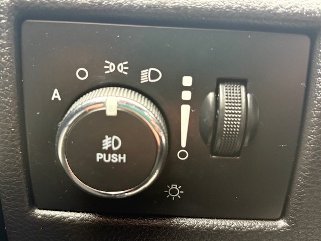 Photo 20 of this JEEP GRAND CHEROKEE