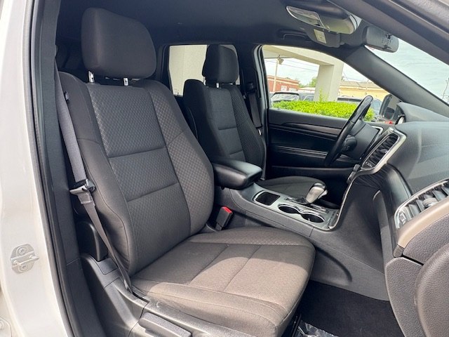 Photo 8 of this JEEP GRAND CHEROKEE