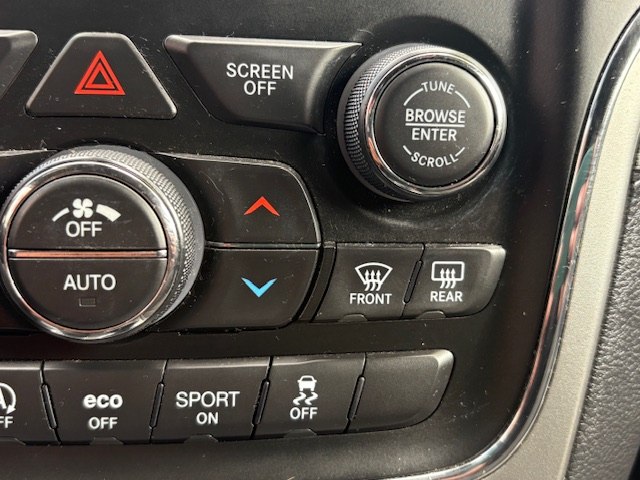 Photo 25 of this JEEP GRAND CHEROKEE