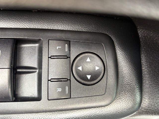 Photo 18 of this JEEP GRAND CHEROKEE