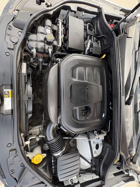 Photo 33 of this JEEP GRAND CHEROKEE