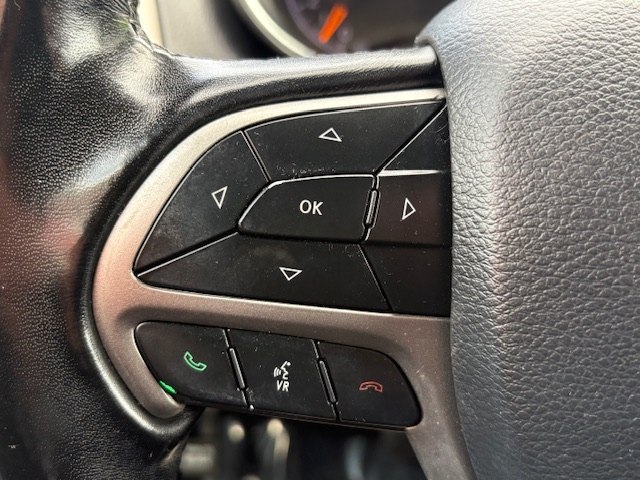 Photo 22 of this JEEP GRAND CHEROKEE