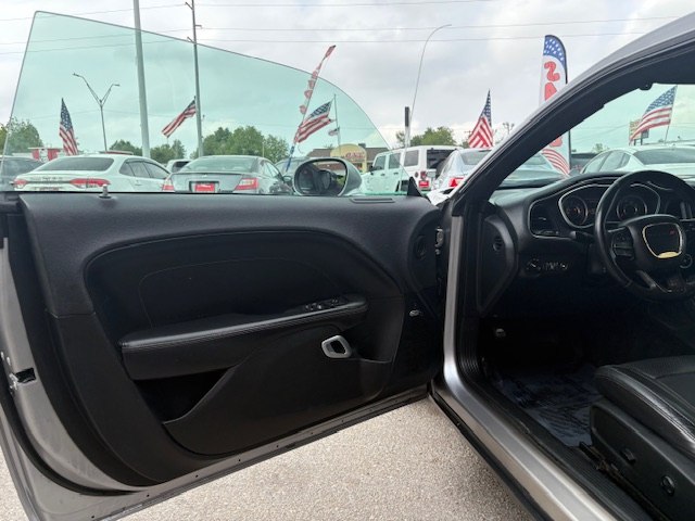Photo 8 of this DODGE CHALLENGER