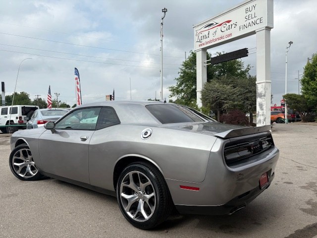 Photo 2 of this DODGE CHALLENGER