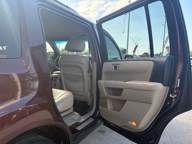 Photo 9 of this HONDA PILOT