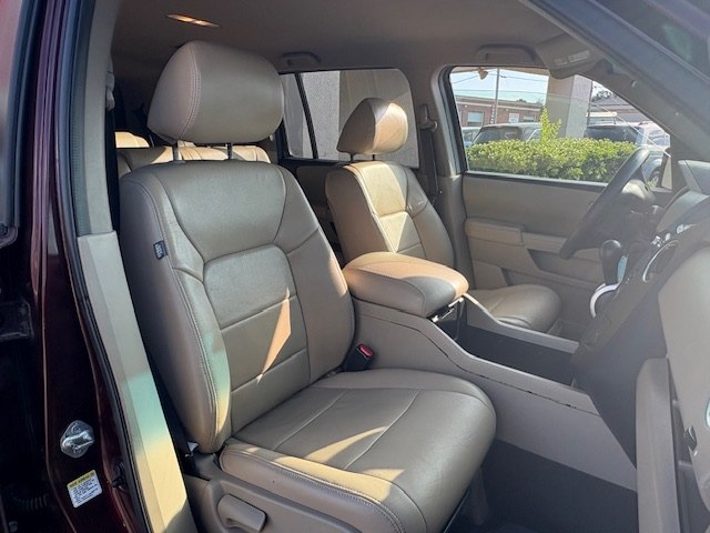Photo 8 of this HONDA PILOT