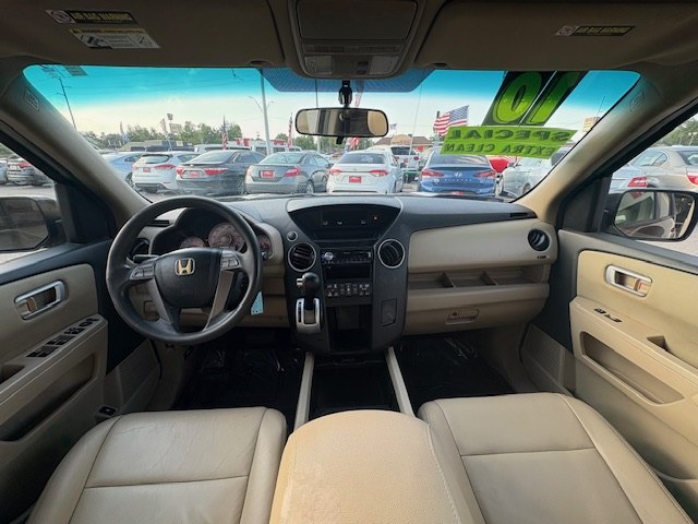 Photo 26 of this HONDA PILOT