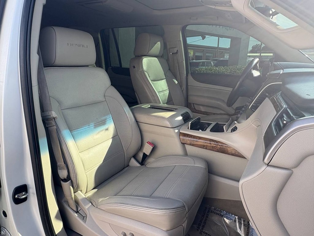 Photo 9 of this GMC YUKON XL