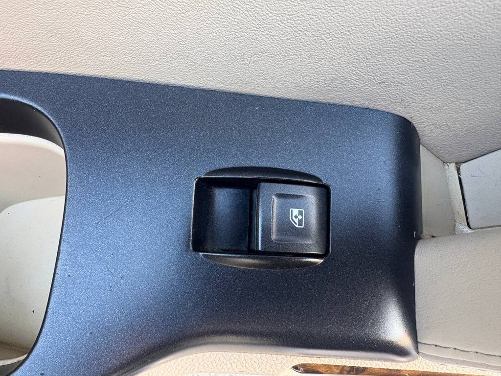 Photo 13 of this GMC YUKON XL