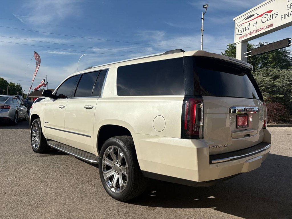 Photo 41 of this GMC YUKON XL