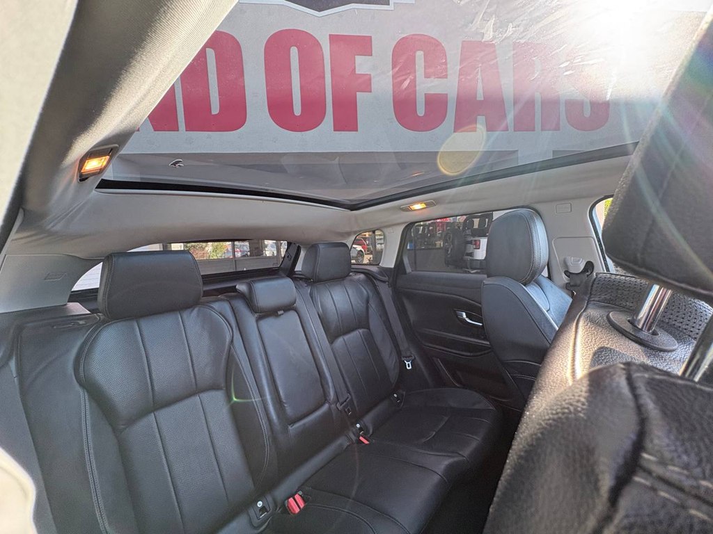Photo 36 of this LAND ROVER RANGE ROVER EVO