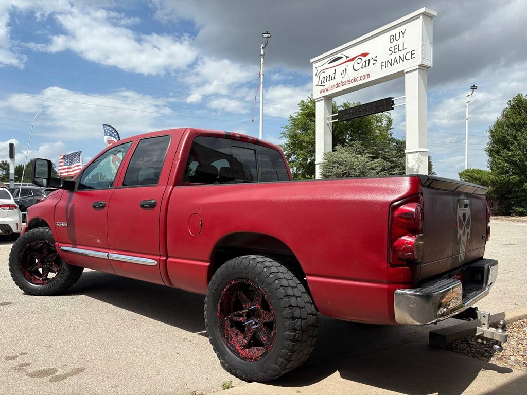 Photo 2 of this DODGE RAM 1500