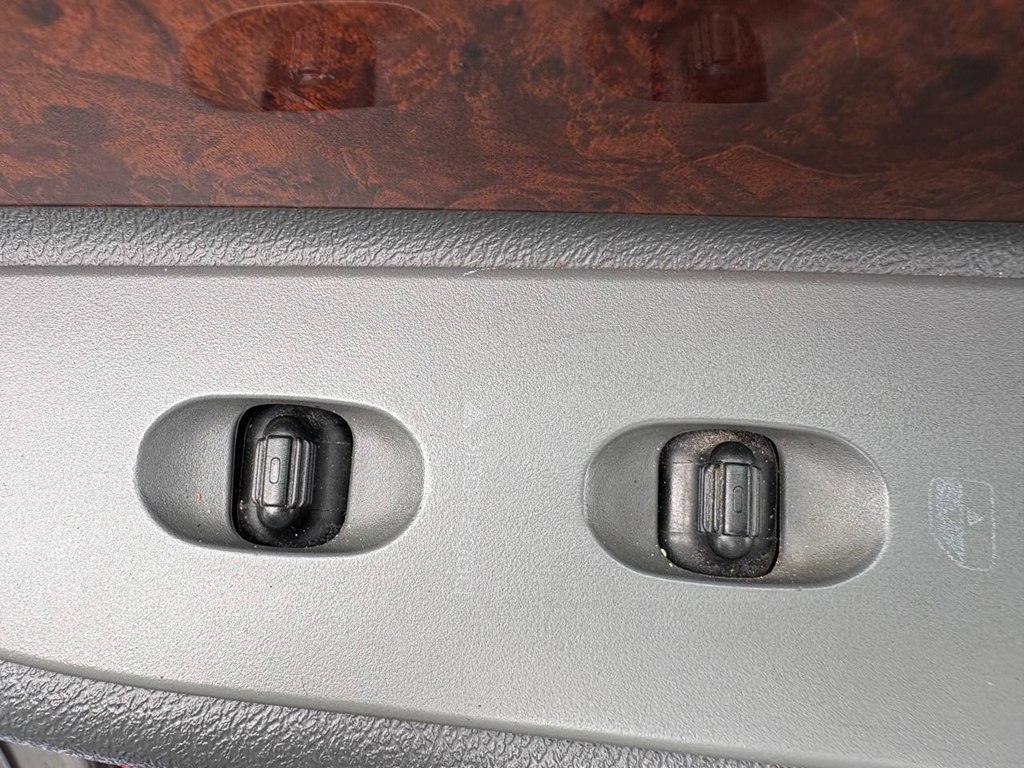 Photo 6 of this DODGE RAM 1500
