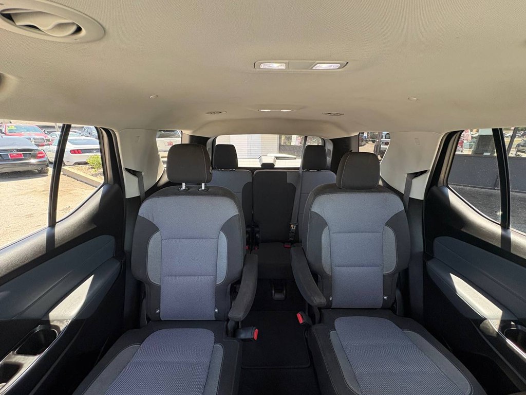 Photo 33 of this CHEVROLET TRAVERSE