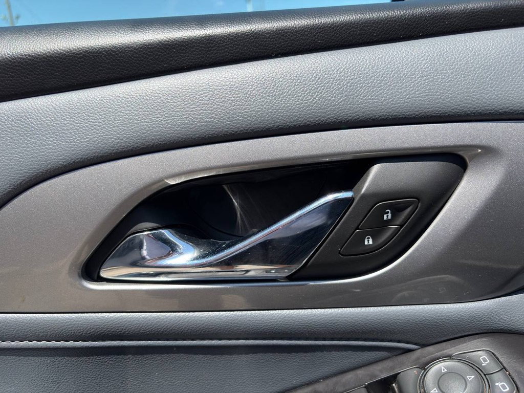 Photo 18 of this CHEVROLET TRAVERSE