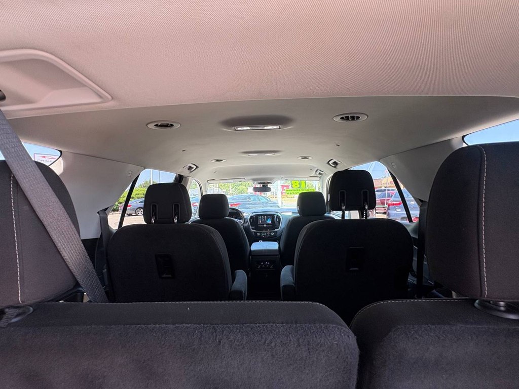 Photo 34 of this CHEVROLET TRAVERSE