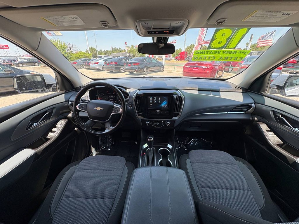 Photo 32 of this CHEVROLET TRAVERSE