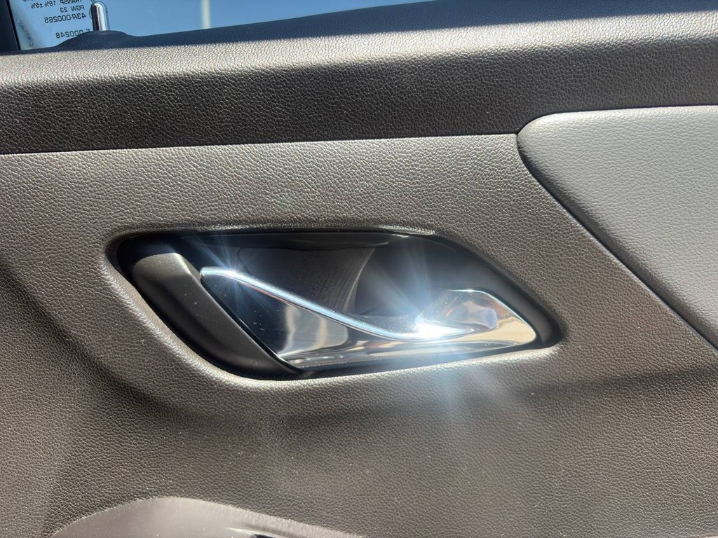 Photo 12 of this CHEVROLET TRAVERSE