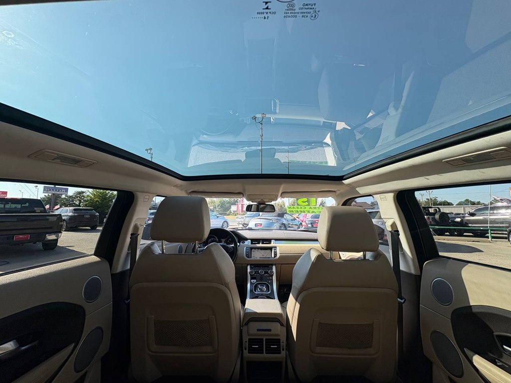Photo 46 of this LAND ROVER RANGE ROVER EVO