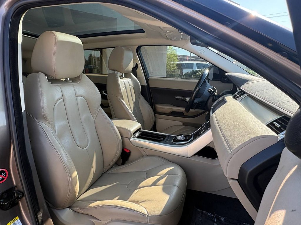 Photo 10 of this LAND ROVER RANGE ROVER EVO