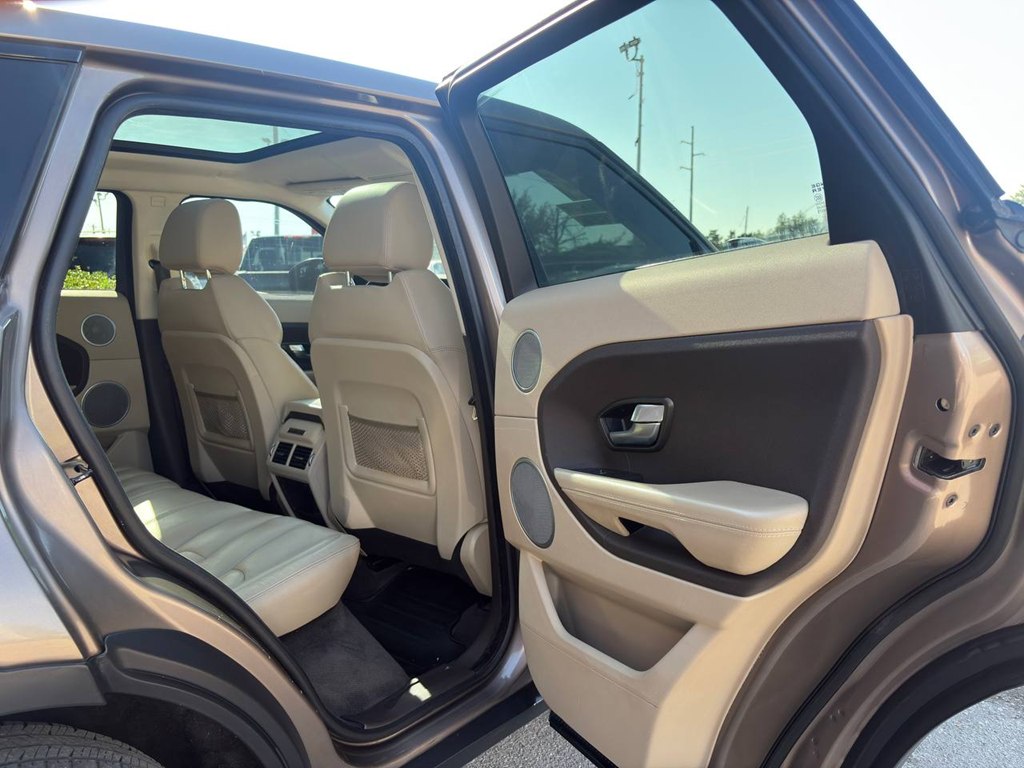 Photo 11 of this LAND ROVER RANGE ROVER EVO