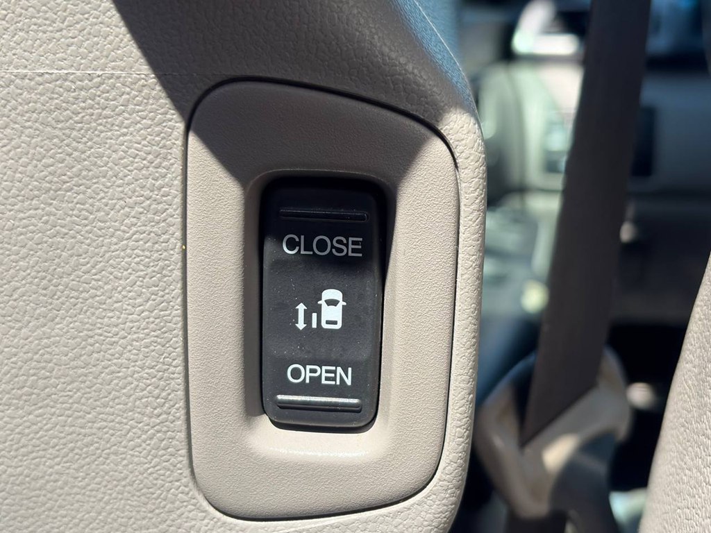 Photo 15 of this HONDA ODYSSEY