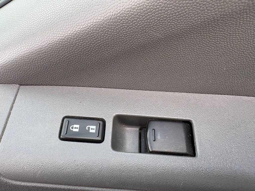 Photo 7 of this NISSAN FRONTIER