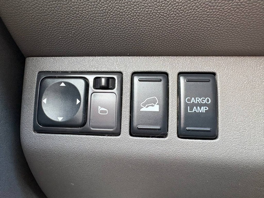 Photo 17 of this NISSAN FRONTIER