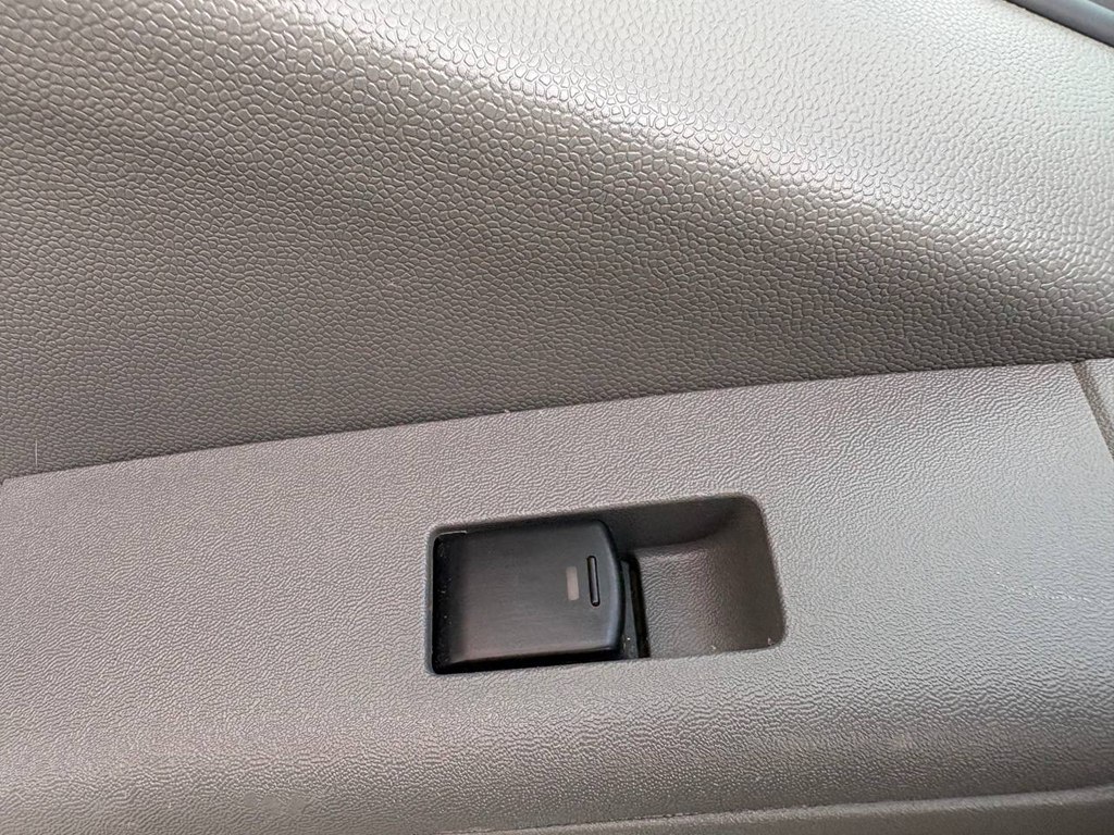 Photo 13 of this NISSAN FRONTIER