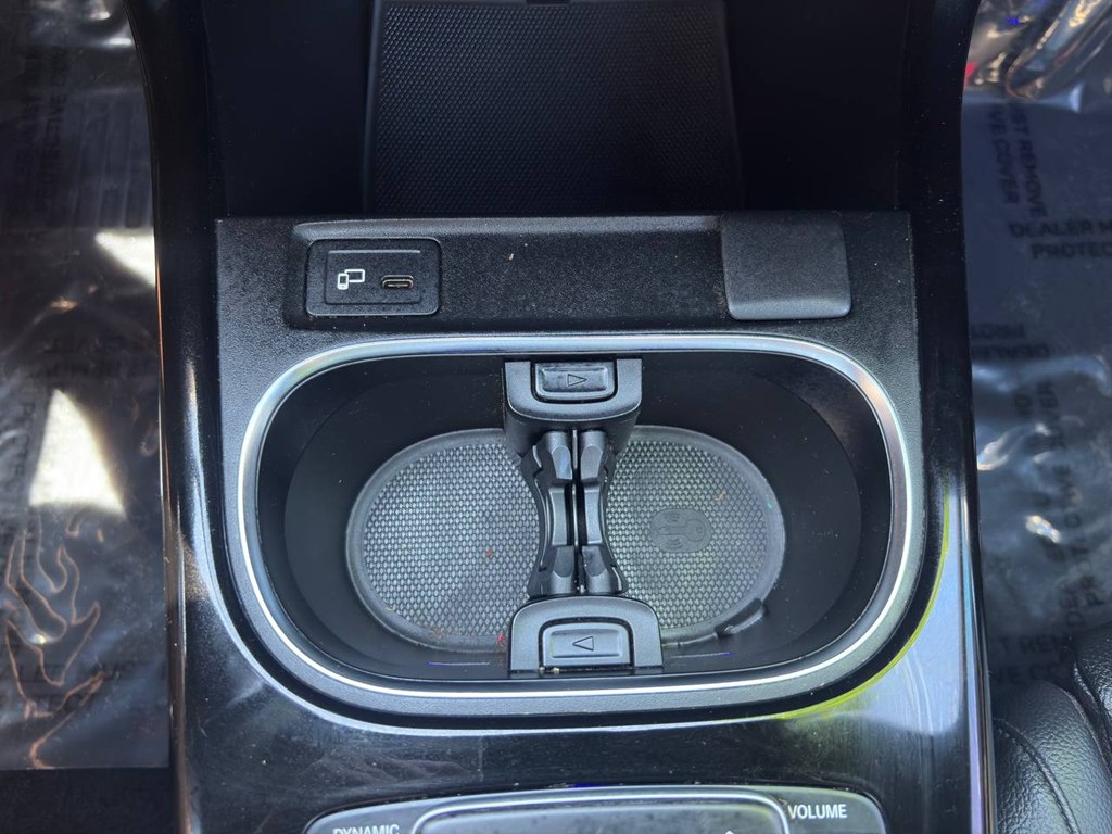 Photo 31 of this MERCEDES-BENZ CLA