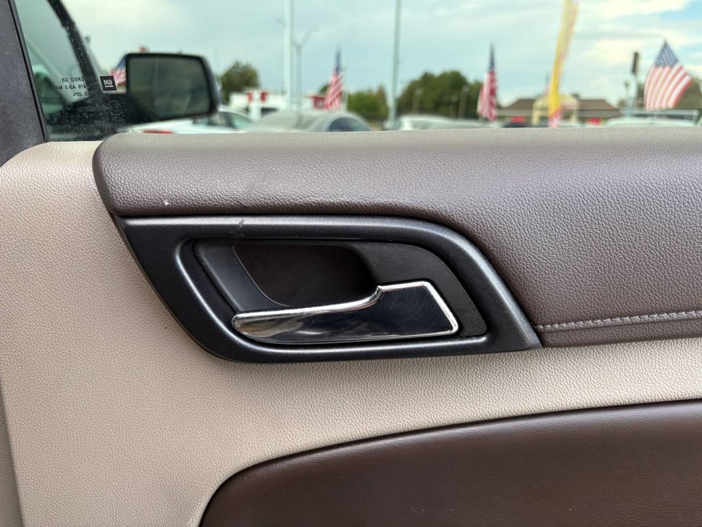Photo 10 of this CHEVROLET SUBURBAN