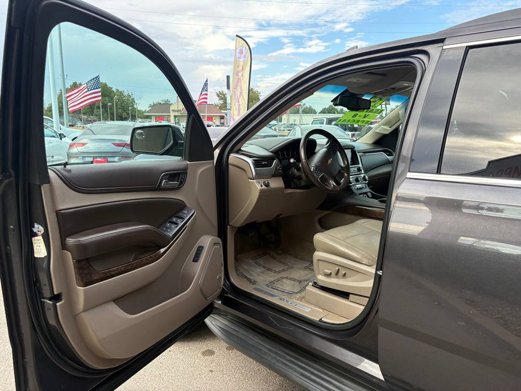 Photo 15 of this CHEVROLET SUBURBAN