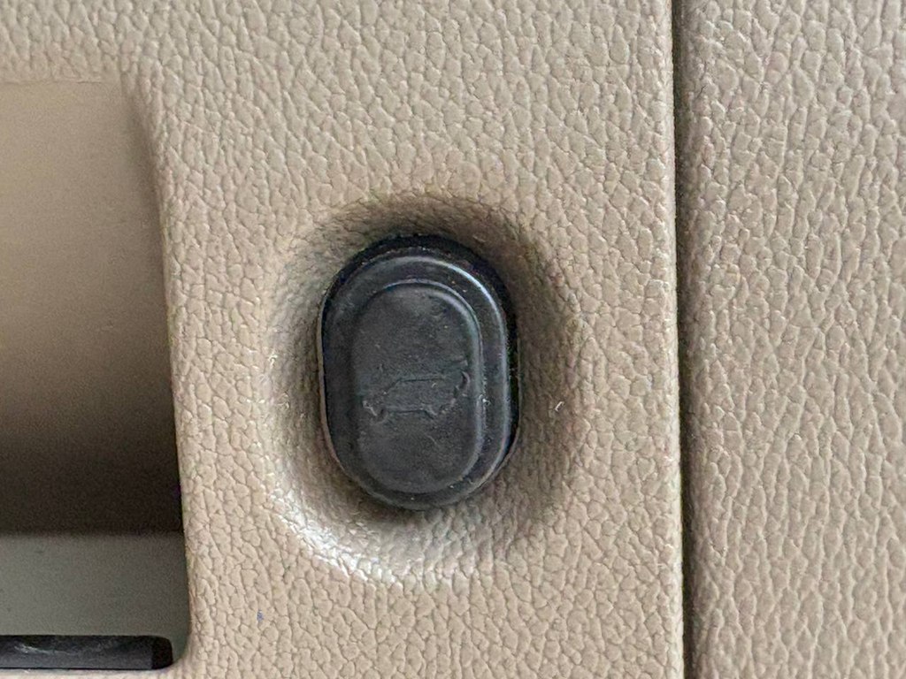 Photo 40 of this CHEVROLET SUBURBAN