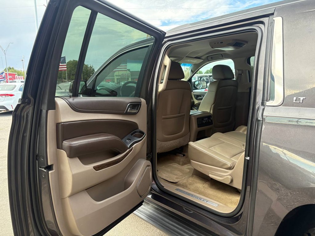 Photo 12 of this CHEVROLET SUBURBAN