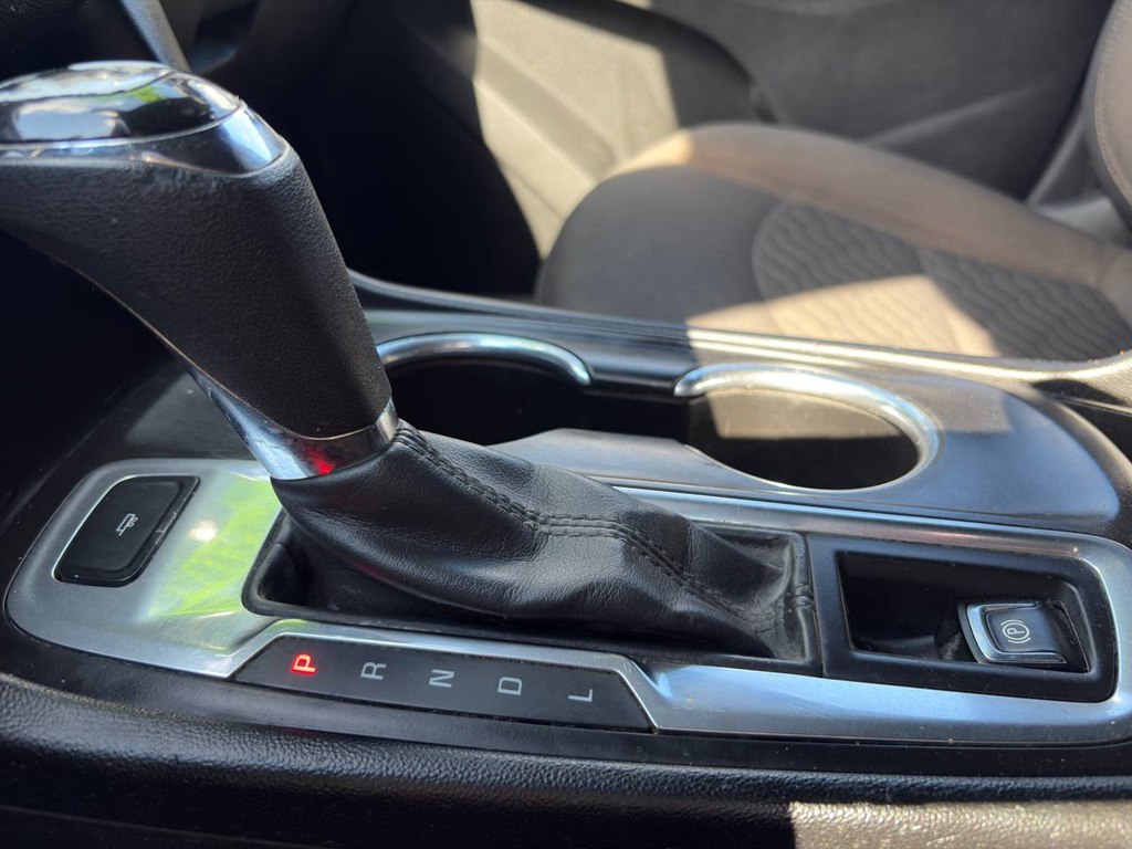 Photo 29 of this CHEVROLET EQUINOX