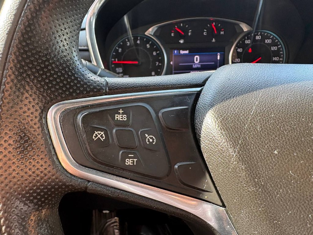 Photo 21 of this CHEVROLET EQUINOX