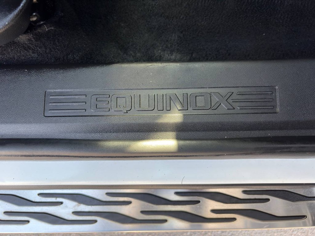 Photo 8 of this CHEVROLET EQUINOX