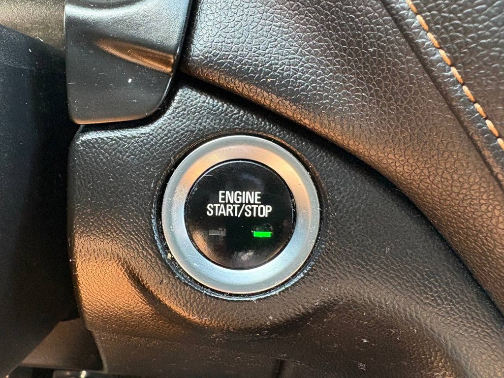 Photo 23 of this CHEVROLET EQUINOX