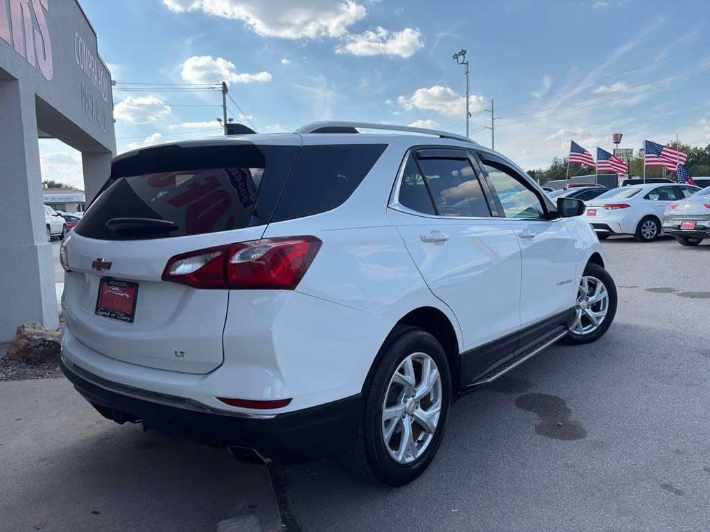 Photo 4 of this CHEVROLET EQUINOX