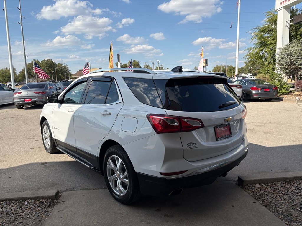 Photo 42 of this CHEVROLET EQUINOX