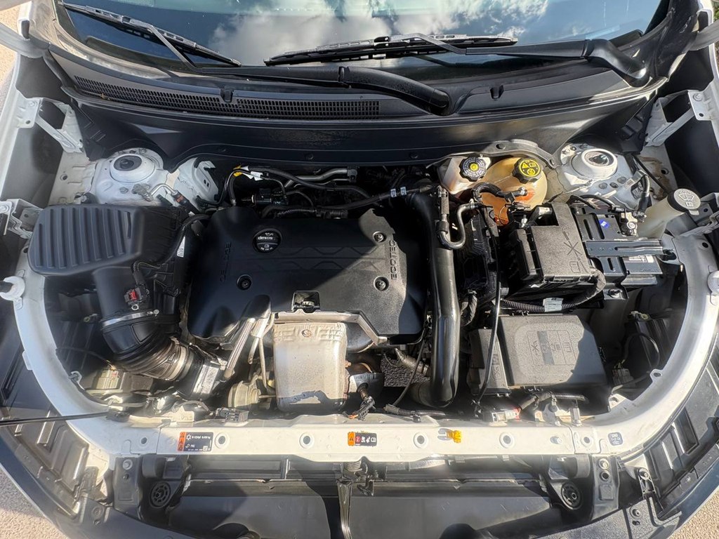 Photo 35 of this CHEVROLET EQUINOX