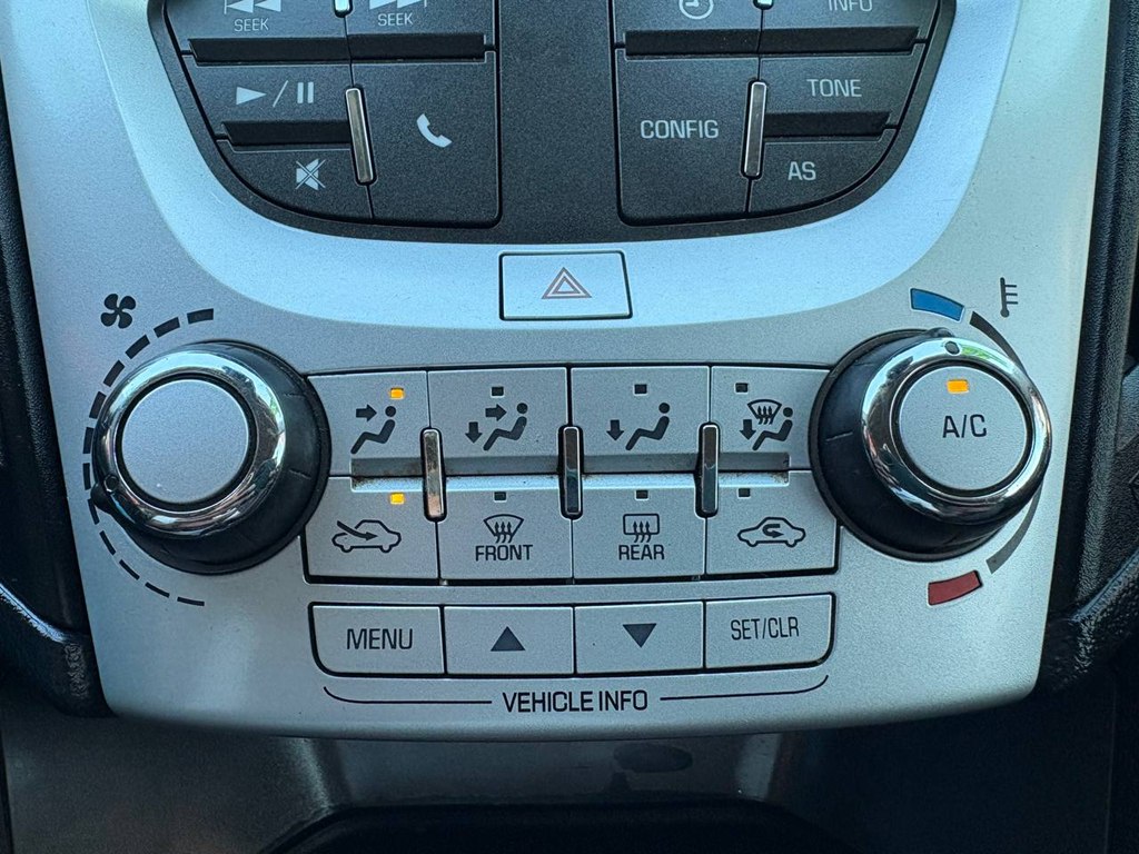 Photo 23 of this CHEVROLET EQUINOX
