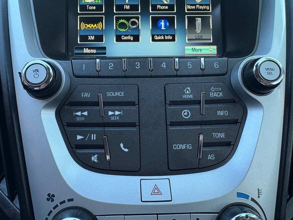Photo 22 of this CHEVROLET EQUINOX