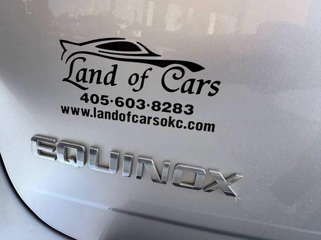 Photo 30 of this CHEVROLET EQUINOX