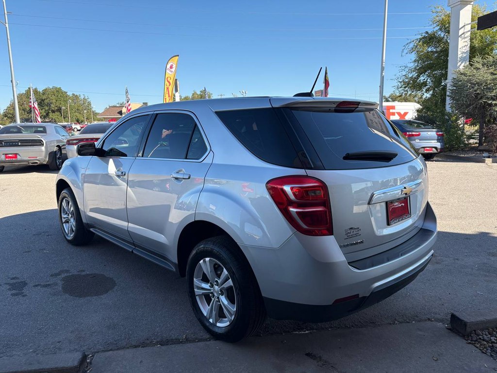Photo 35 of this CHEVROLET EQUINOX